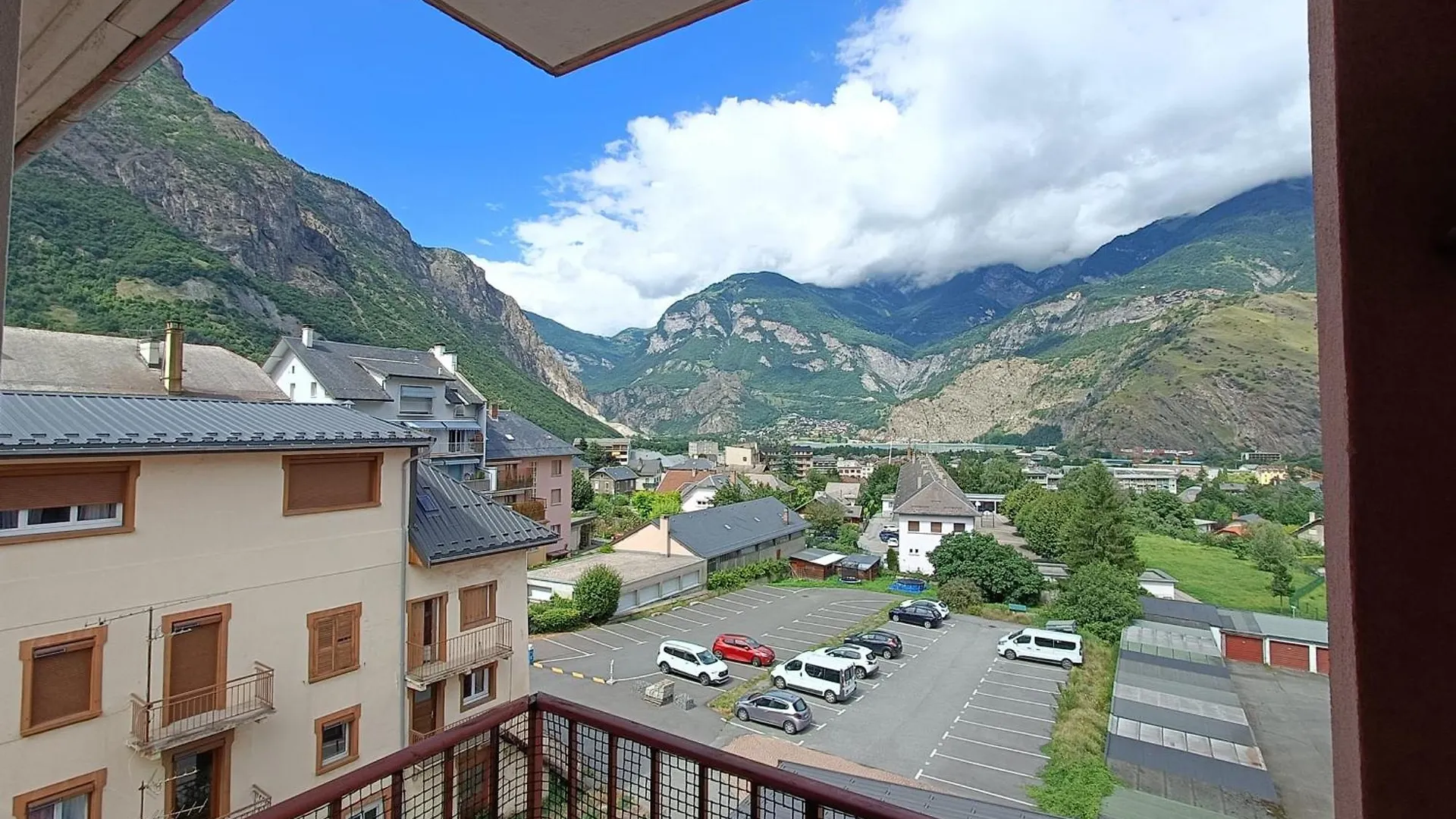 75M Apartment In Saint-Jean-De-Maurienne France